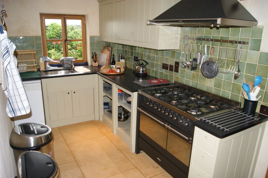 The Billiard Room - Kitchen